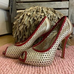 Red & gold leather heels sz 7 excellent condition
